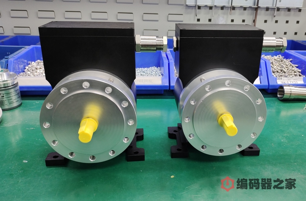 AMS40K-1212, a customized alternative to heavy-duty SSI absolute encoders - Encoder House
